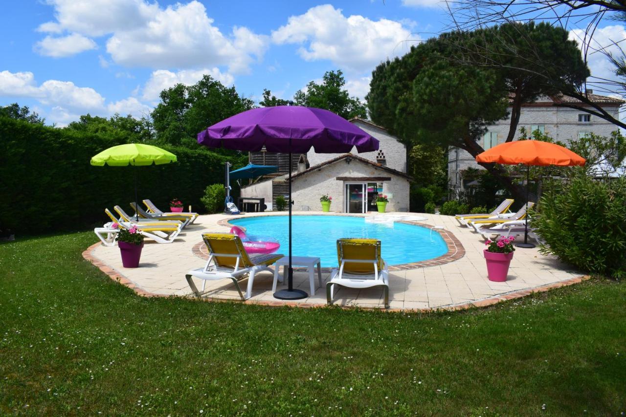 Domaine Le Baraillot, Chambres Et Repas D'Hotes, Soiree Etape Aiguillon Buitenkant foto