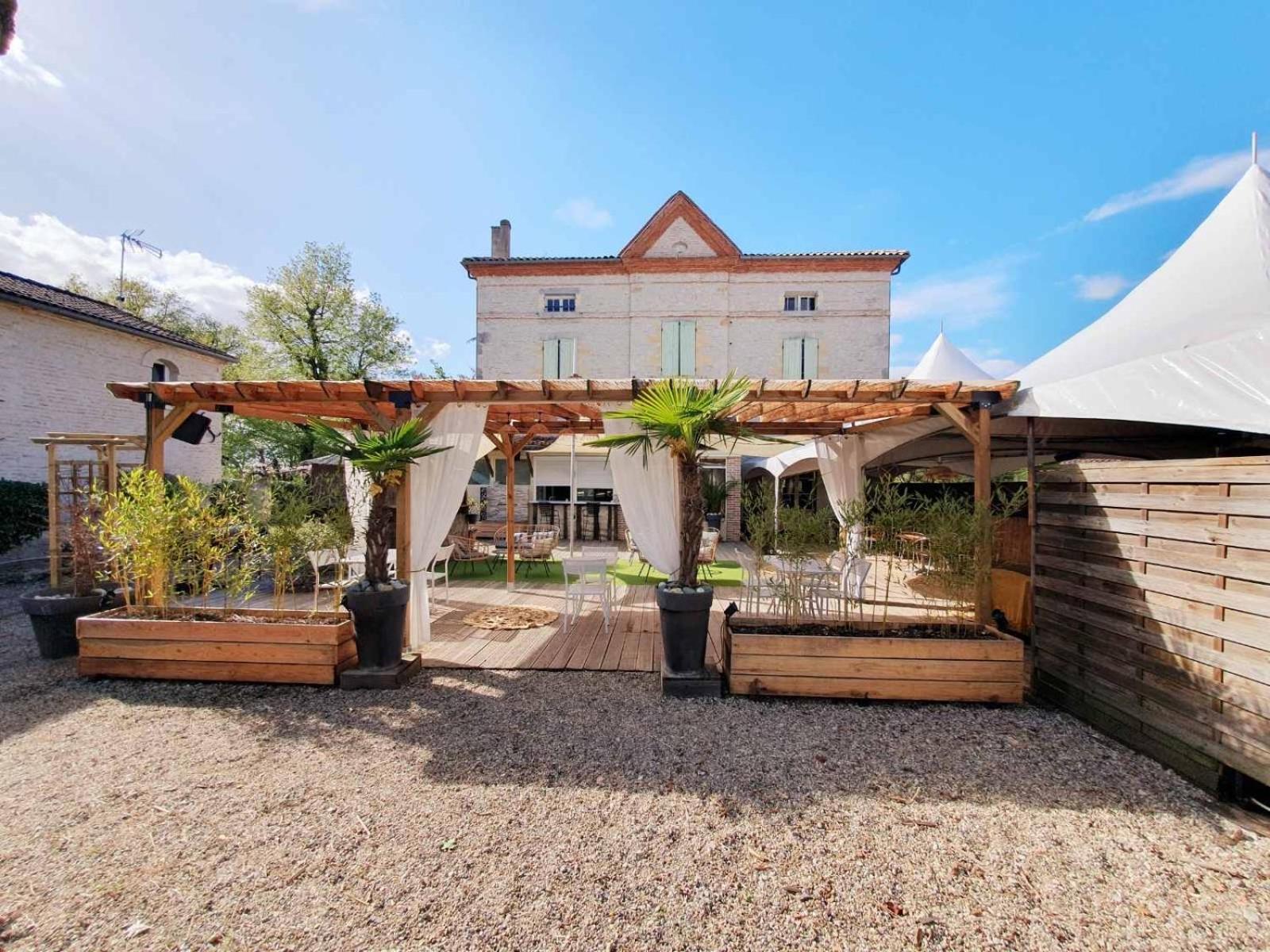 Domaine Le Baraillot, Chambres Et Repas D'Hotes, Soiree Etape Aiguillon Buitenkant foto