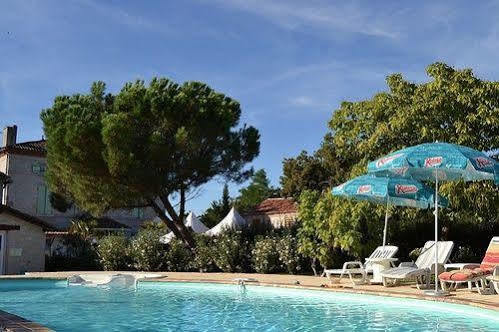 Domaine Le Baraillot, Chambres Et Repas D'Hotes, Soiree Etape Aiguillon Buitenkant foto